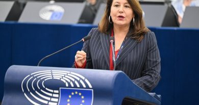Carmen Crespo exige a Teresa Ribera eliminar la tasa al CBAM y revisar el ETS ante la subida de los fertilizante