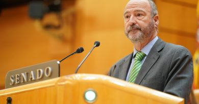 Rodríguez-Comendador registra en el Senado una moción para acabar con el aislamiento ferroviario de Almería