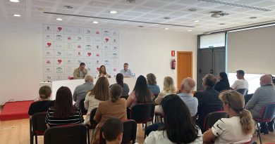 Mari Carmen Castillo destaca la apuesta del Gobierno Andaluz por mejorar la educación y acercarla a las necesidades de los municipios