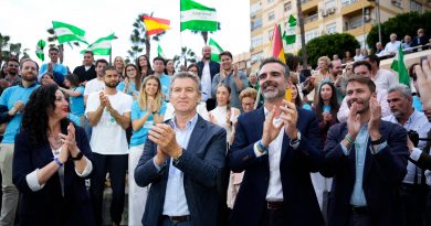 Fernández-Pacheco pide una mayoría amplia para Juanma Moreno el 17M y asegura que “Almería no puede permitirse volver a la parálisis”