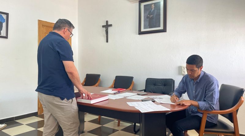 Antonio Díaz toma posesión como alcalde de Chercos y reafirma su compromiso con los vecinos