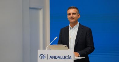Fernández-Pacheco destaca que el equipo de delegados de la Junta reforzará la defensa de los intereses de la provincia de Almería