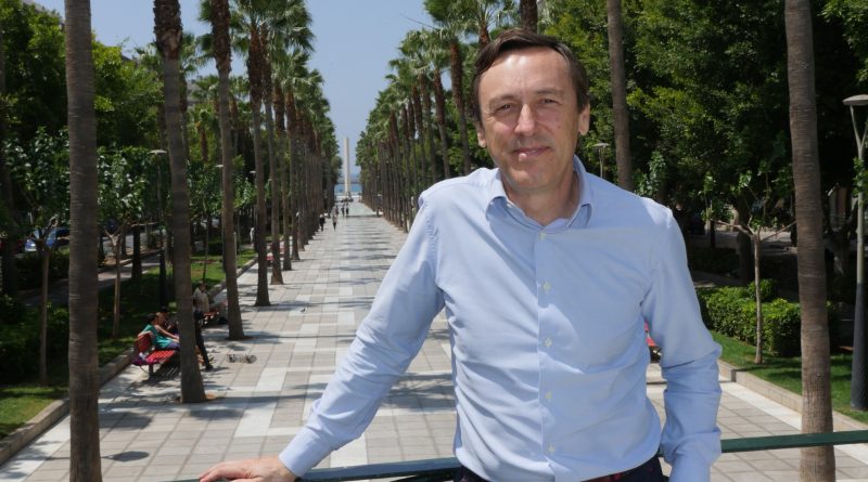 Rafael Hernando acusa al Gobierno de Pedro Sánchez de empobrecer a las familias almerienses
