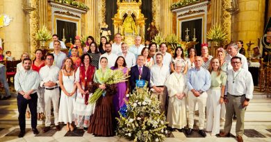 FOTONOTICIA: OFRENDA FLORAL VIRGEN DEL MAR