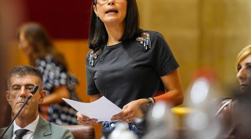 Ángeles Martínez reivindica la mejora de las condiciones de los empleados públicos con el Gobierno de Juanma Moreno
